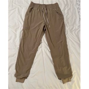 FIGS High Waisted Zamora FIONLITE lined jogger scrubs, size medium tall